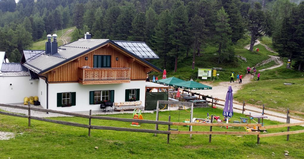 Hôtel Stoderhutte à Grobming Extérieur photo